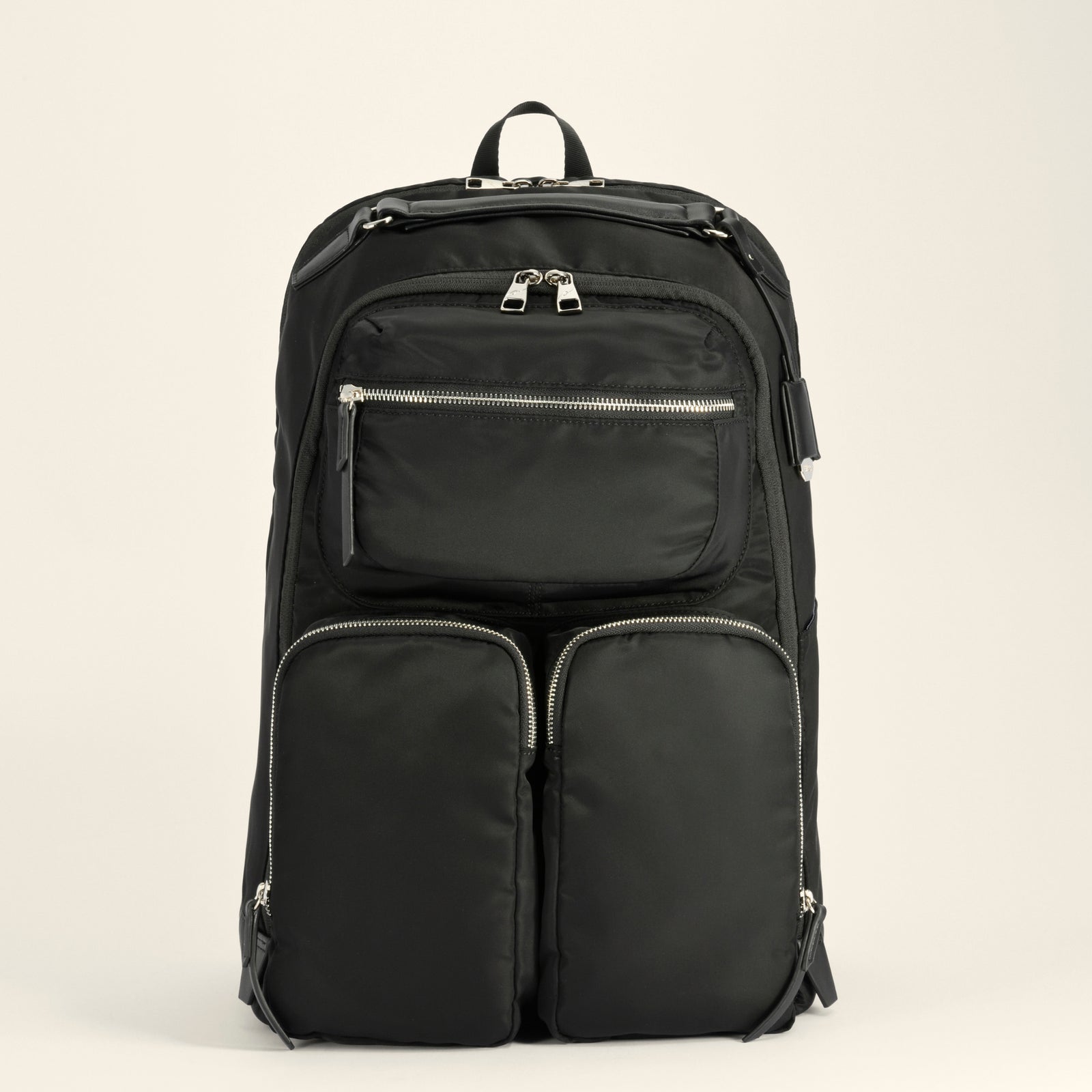 【 美品 】 W&.Day/Night ダブルアンドデイナイト　リュック　黒 W＆.Day/Night 最大46% 10/22限定 ダブルアンドデイナイト