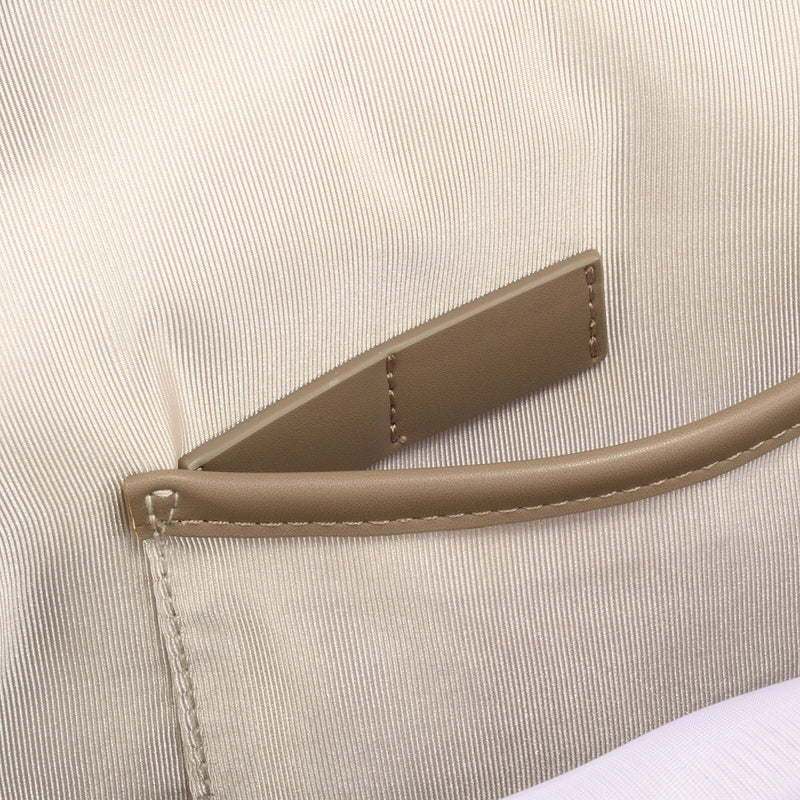 Poet アップルレザーリュック 11736【 MORE SALE 50%OFF 】