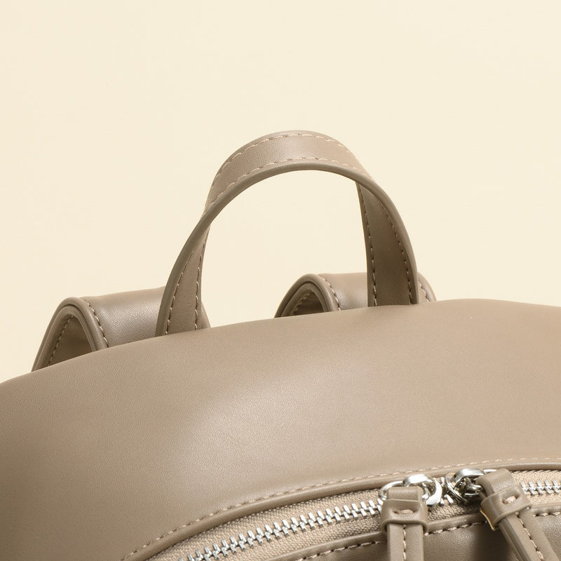 Poet アップルレザーリュック 11736【 MORE SALE 50%OFF 】