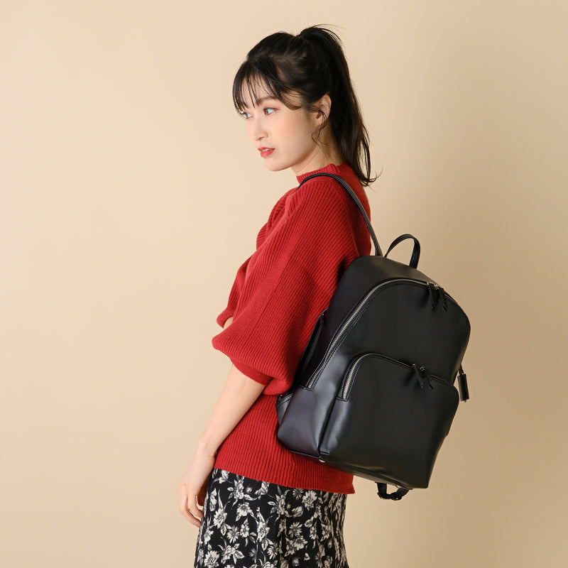 Poet アップルレザーリュック 11736【 MORE SALE 50%OFF 】