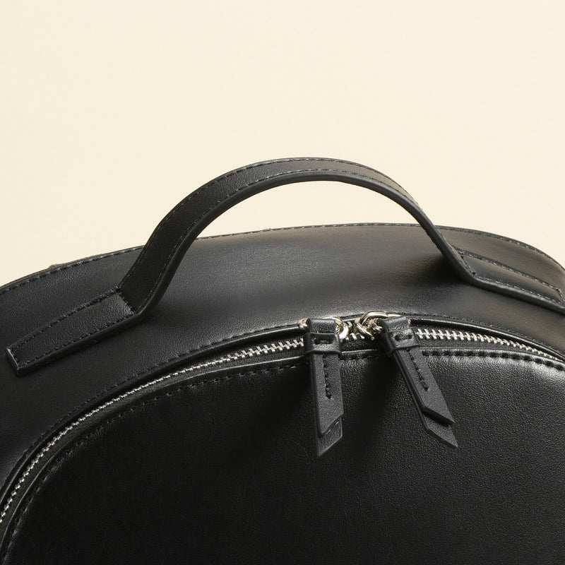 Poet アップルレザーリュック 11737【 MORE SALE 50%OFF 】