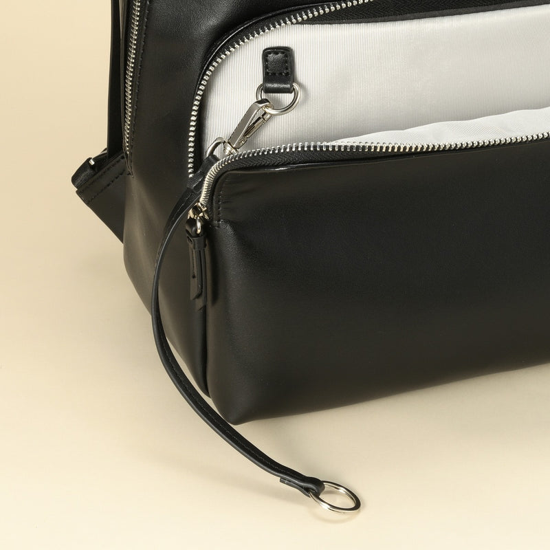 Poet アップルレザーリュック 11737【 MORE SALE 50%OFF 】