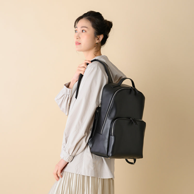 Poet アップルレザーリュック 11737【 MORE SALE 50%OFF 】