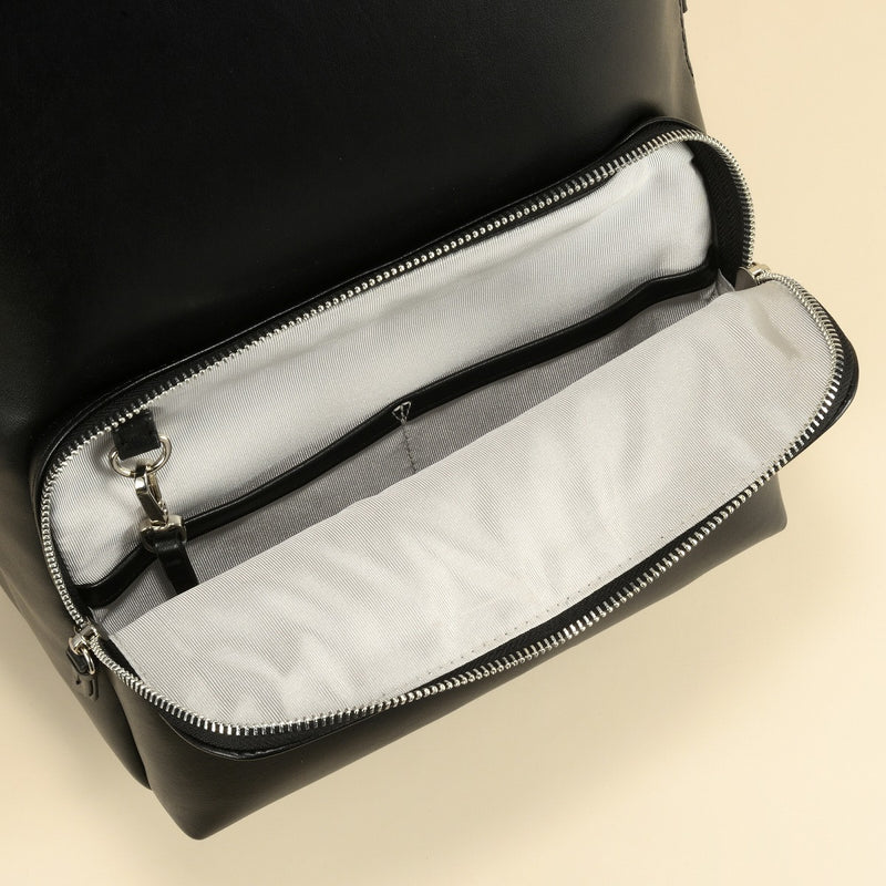 Poet アップルレザーリュック 11737【 MORE SALE 50%OFF 】