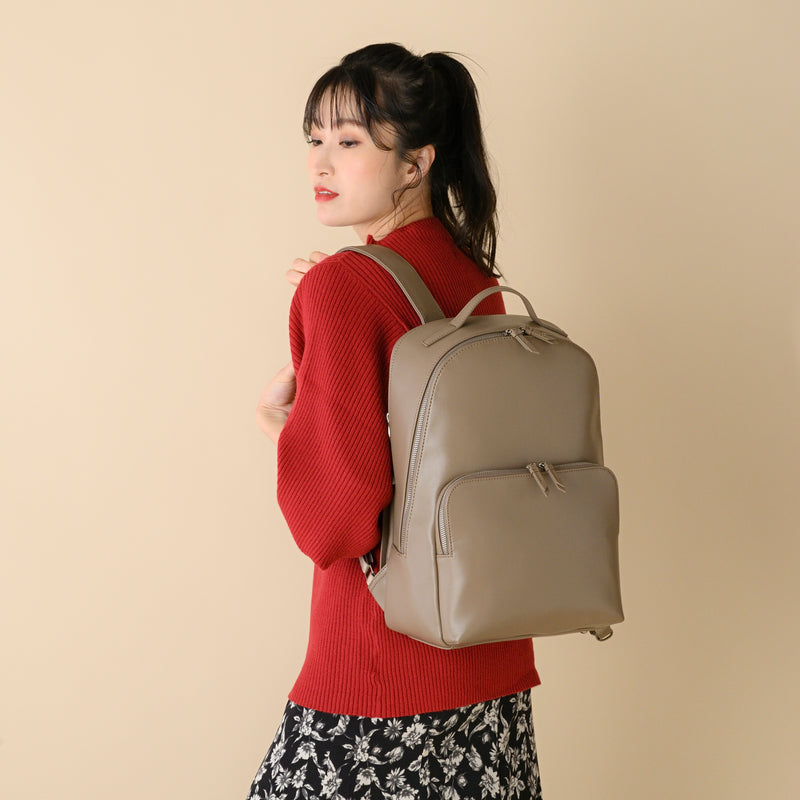 Poet アップルレザーリュック 11737【 MORE SALE 50%OFF 】